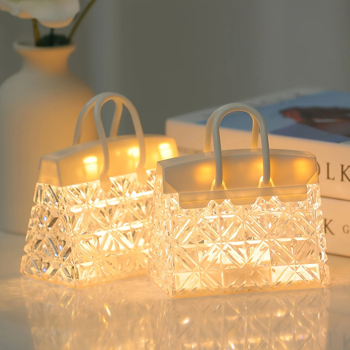 handbag-shaped led table lamp - di supremo